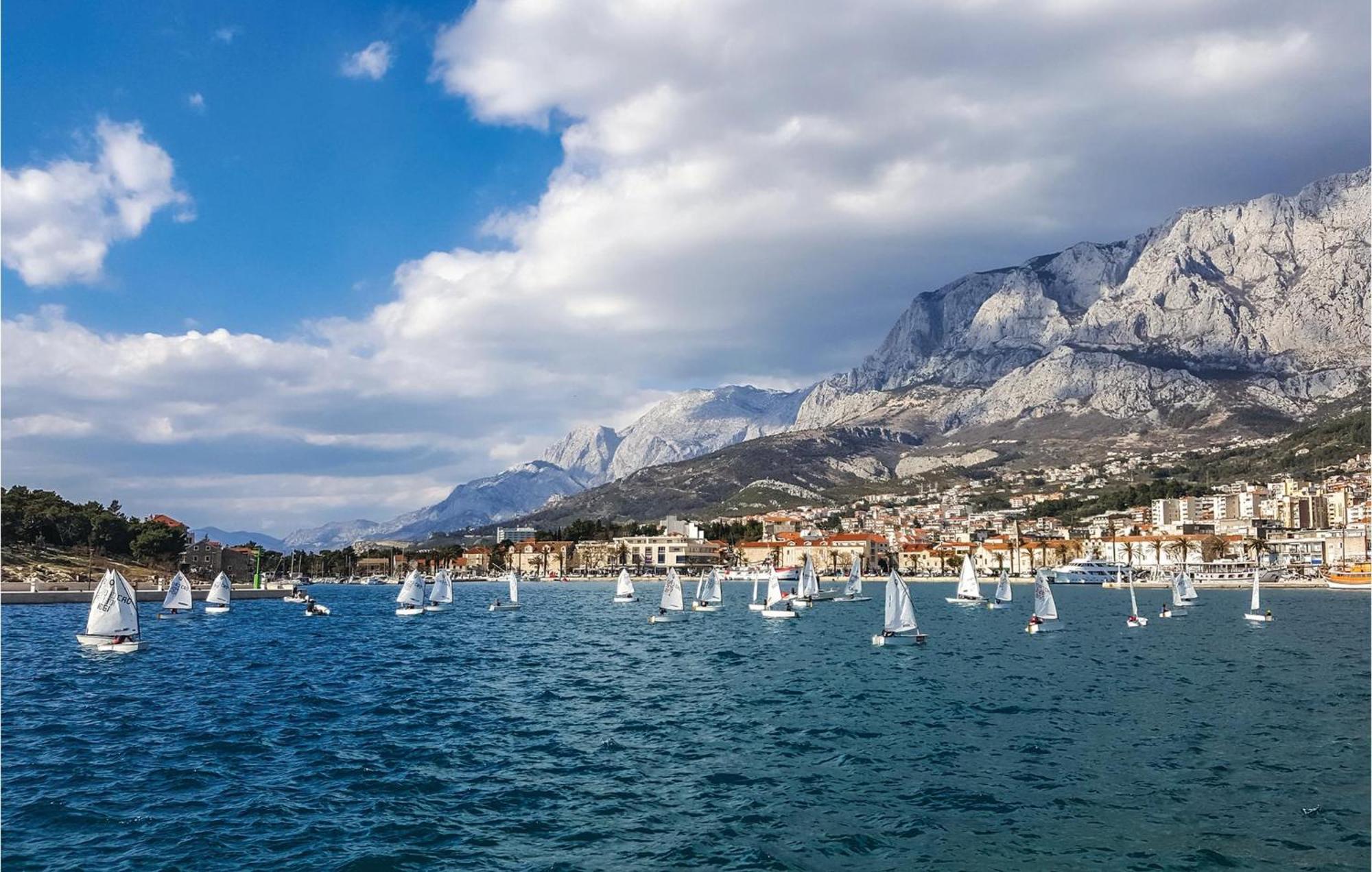 1 Bedroom Gorgeous Apartment In Makarska Exterior photo