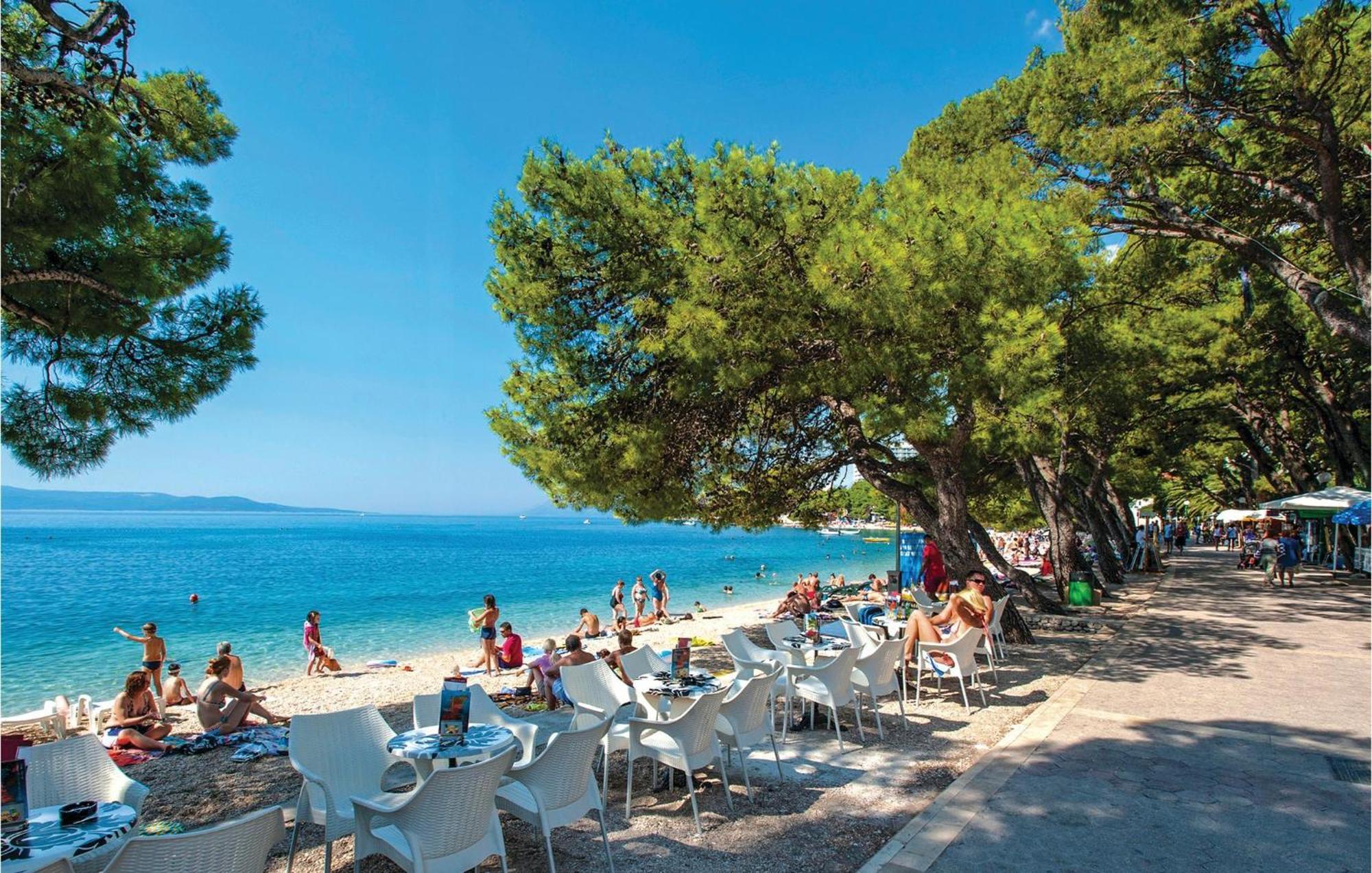 1 Bedroom Gorgeous Apartment In Makarska Exterior photo