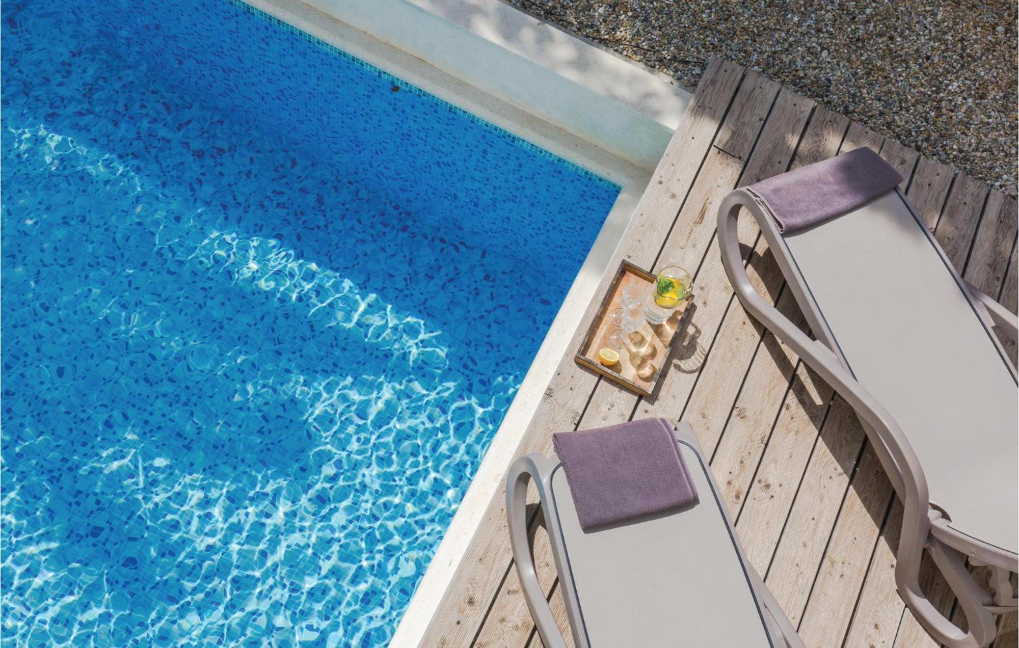 1 Bedroom Gorgeous Apartment In Makarska Exterior photo